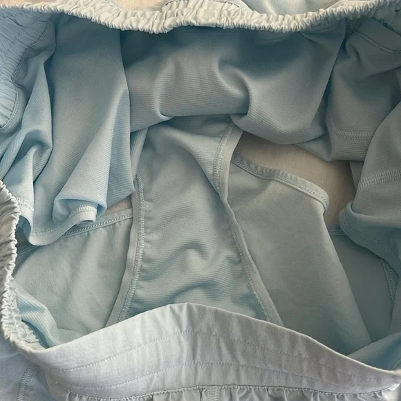 NEW Lululemon 12 Hotty Hot Short 2.5" - Picture 4 of 5